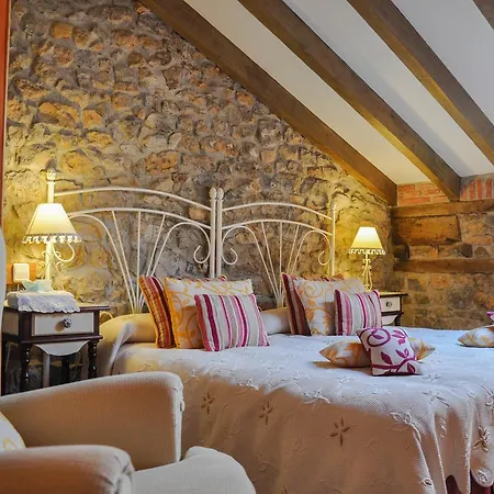 Hotell La Cotia Helguera (Reocin)